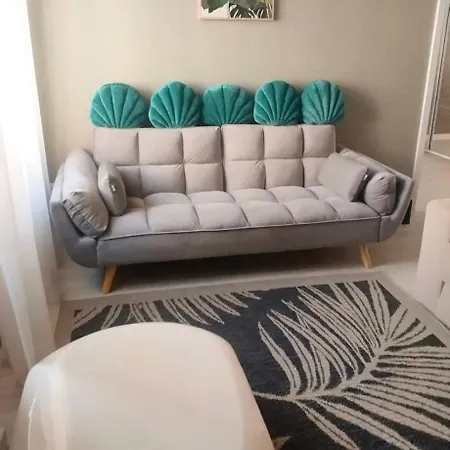 Deluxe Center *