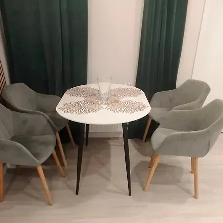 Deluxe Center